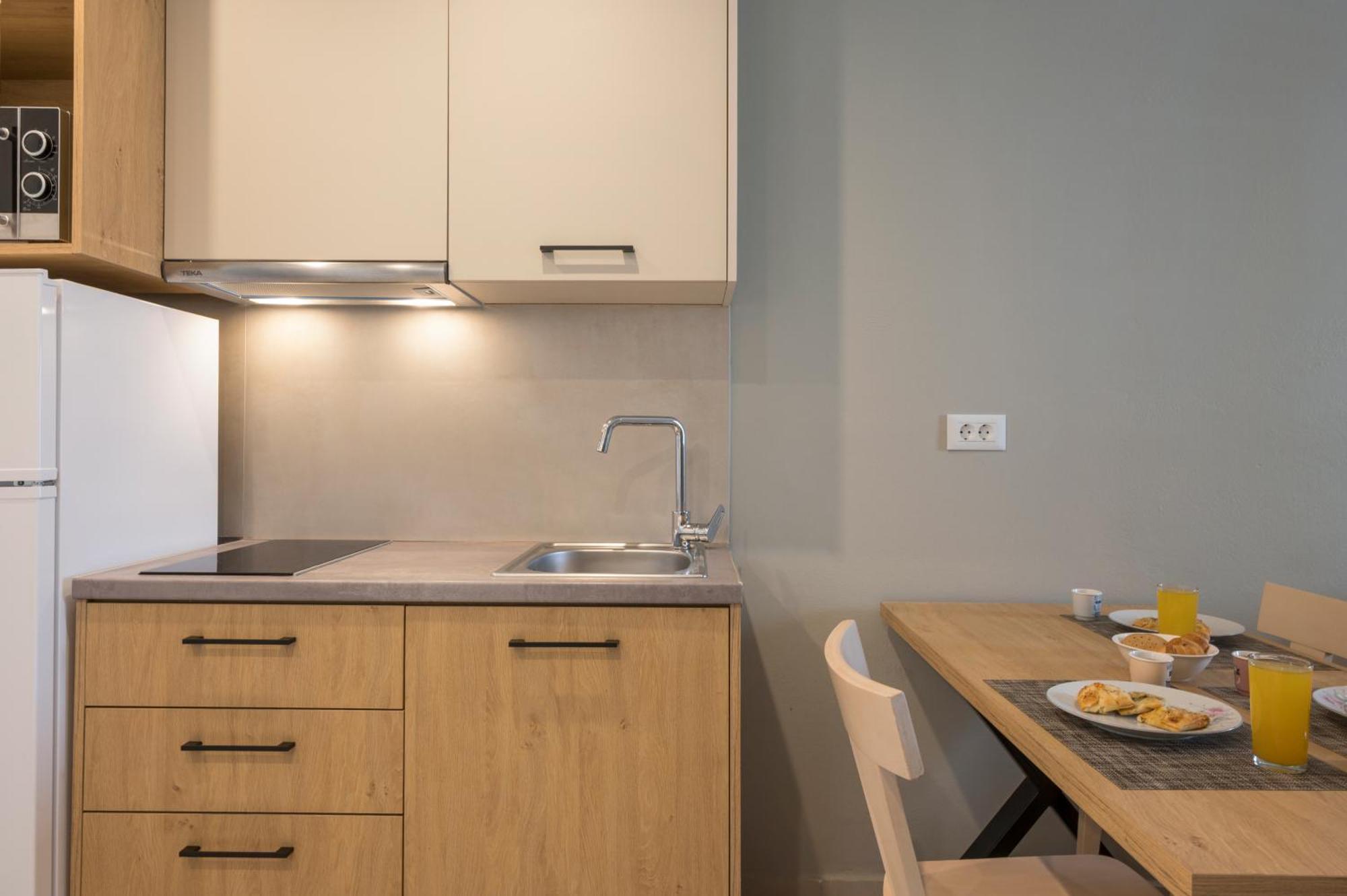 Esplanade Apartments Калатас Экстерьер фото