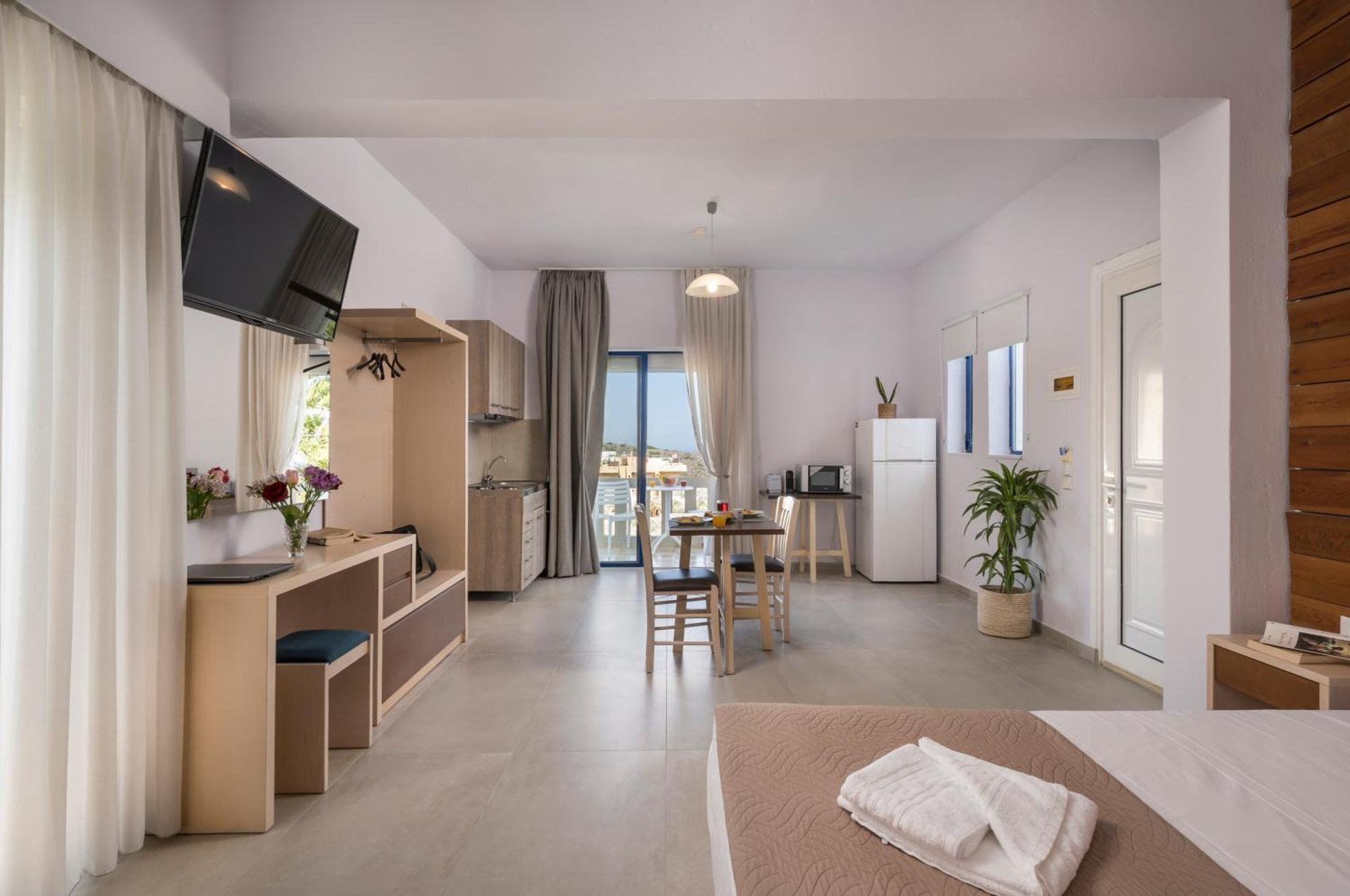 Esplanade Apartments Калатас Экстерьер фото