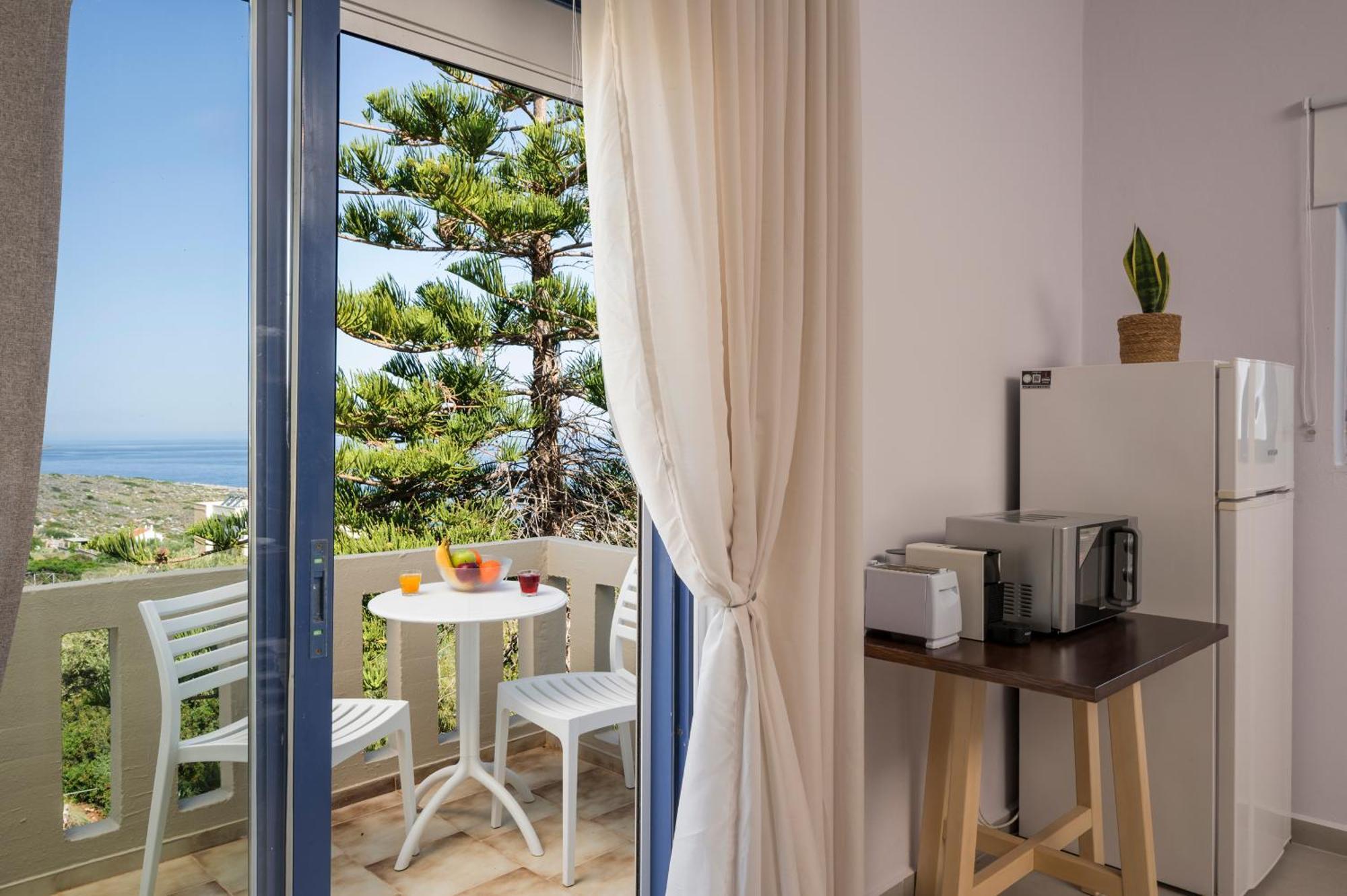 Esplanade Apartments Калатас Экстерьер фото