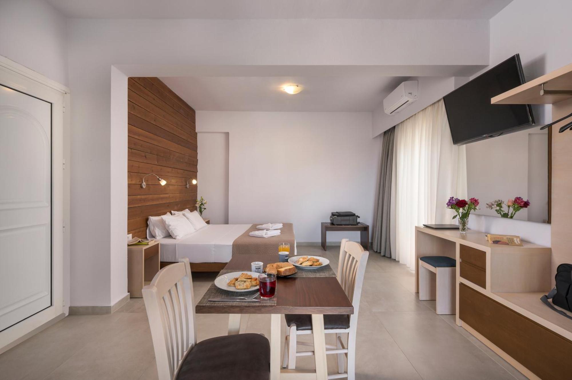 Esplanade Apartments Калатас Экстерьер фото